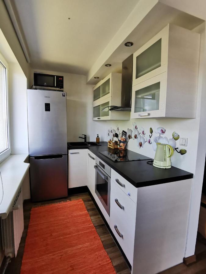 Kesklinna Silla Apartment - Free Parking Parnu Bagian luar foto