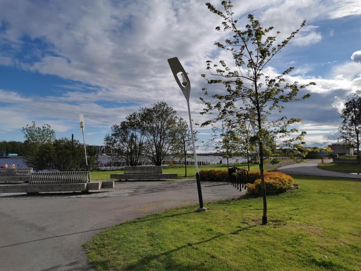 Kesklinna Silla Apartment - Free Parking Parnu Bagian luar foto